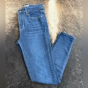 Levi’s 720 High Rise Super Skinny